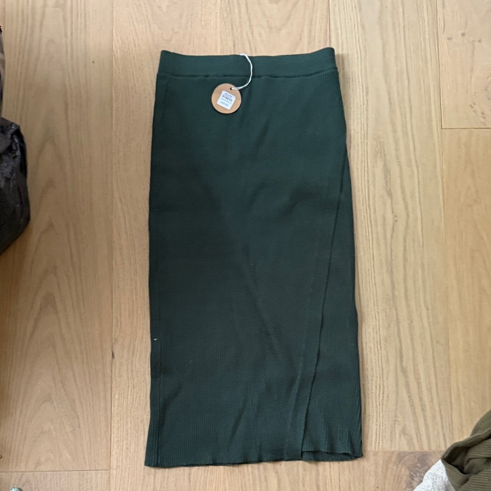 Elegant Green Women's Skirt